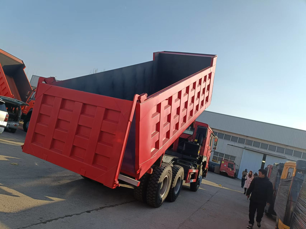 30톤 덤퍼 트럭 2024년 새 템퍼 371hp 기계 펌프 중량 작업