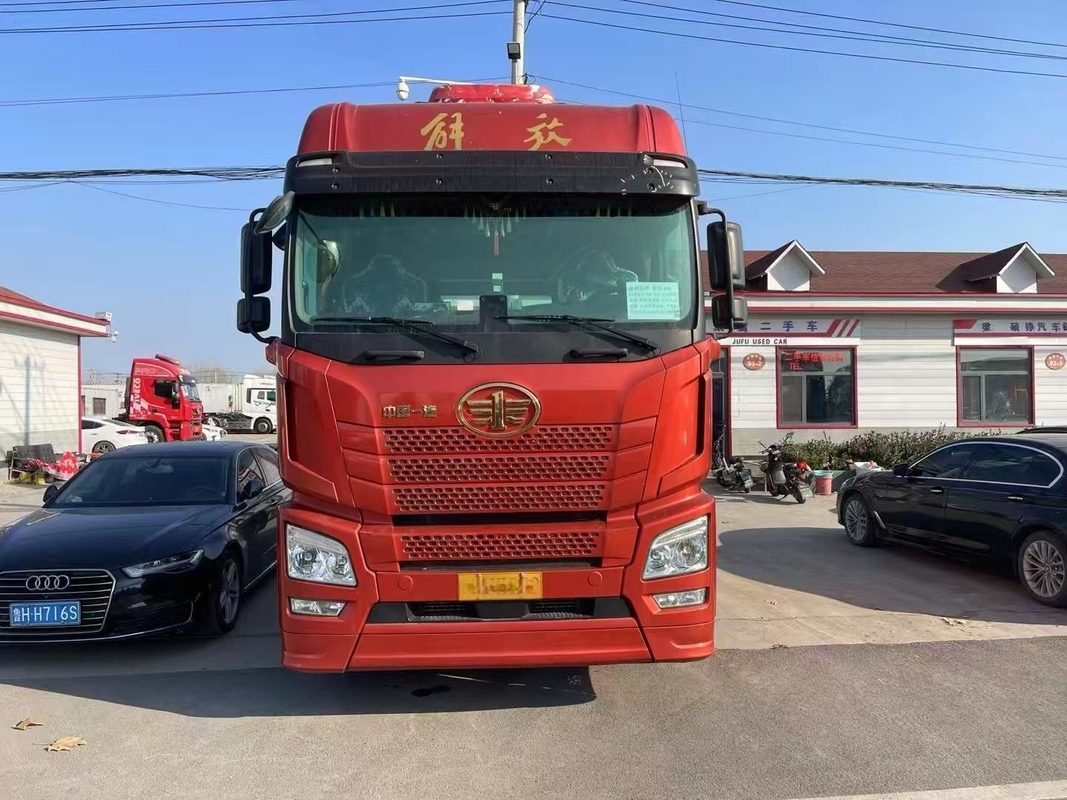 사용 된 헤드 트럭 ABS Jiefang 트랙터 헤드 JH6 2021 년 6 * 4 드라이브 모드 AT Weichai550hp