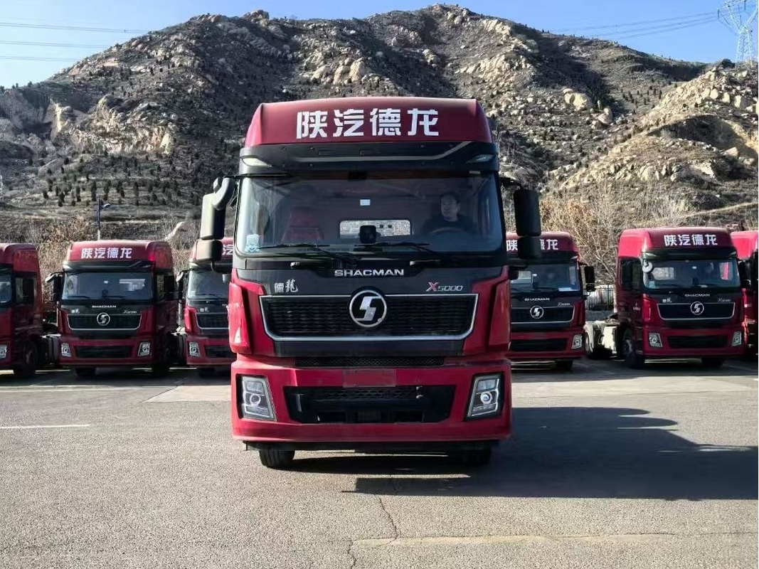 사용중인 중량 류트럭과 머리 2023년 SHACMAN X5000 웨이차이 엔진 530hp 빠른 변속기