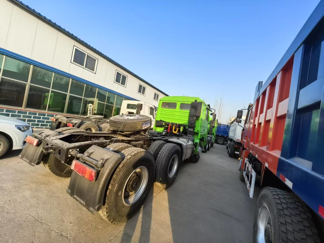 중고용 트랙터 헤드 트레일러 트럭 샤크만 F3000 강력한 트럭 380hp 6*4 드라이브 모드 10 타이어 나쁜 도로 실행