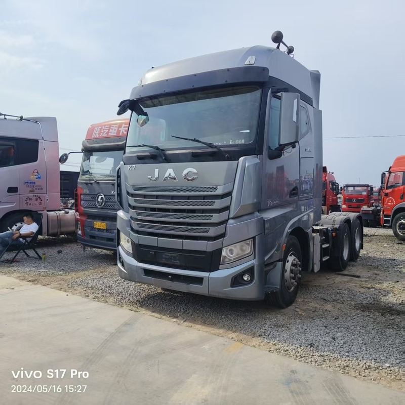 소매 중고용 트랙터 헤드 트럭 JAC 2차 수반 트럭 540hp 높은 지붕 객실 물류 운송