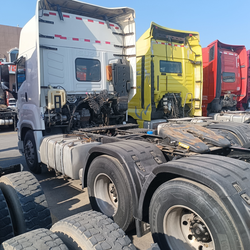 중고용 반트레일러 헤드 트랙터 트럭 이수즈 460hp 트레일러 트럭 6×4 드라이브 모델 2020년