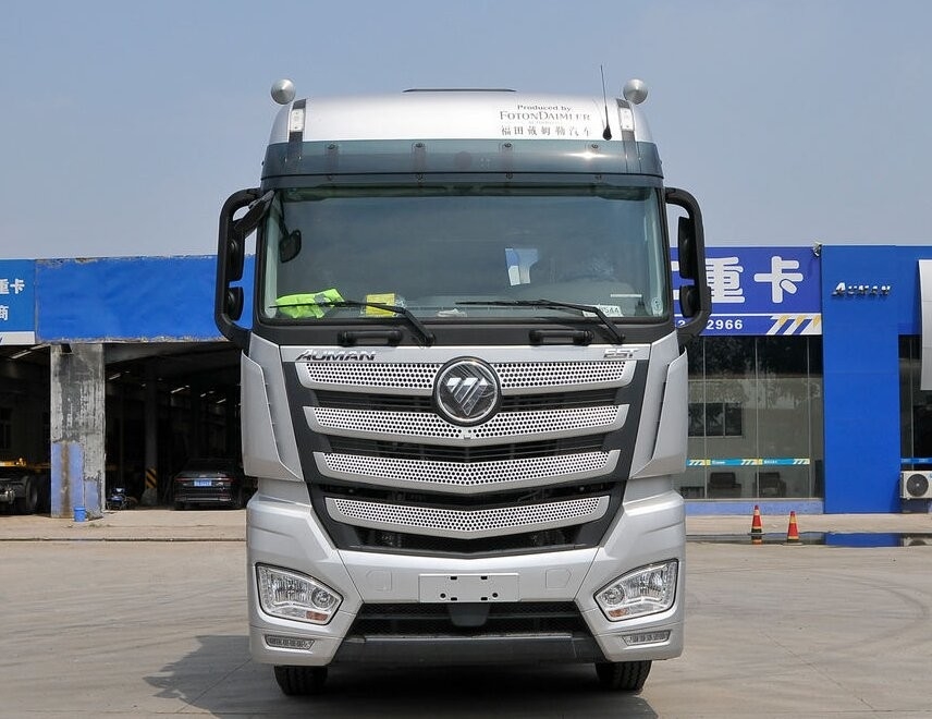 사용된 강력한 성능 무거운 짐 트랙터 헤드 포톤 오만 510hp 6 실린더 커민스 엔진
