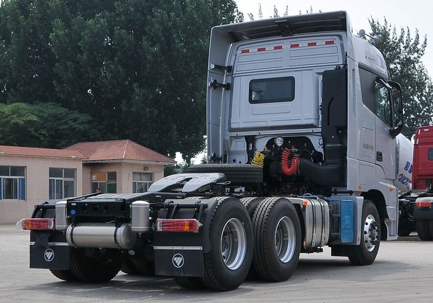 사용된 강력한 성능 무거운 짐 트랙터 헤드 포톤 오만 510hp 6 실린더 커민스 엔진