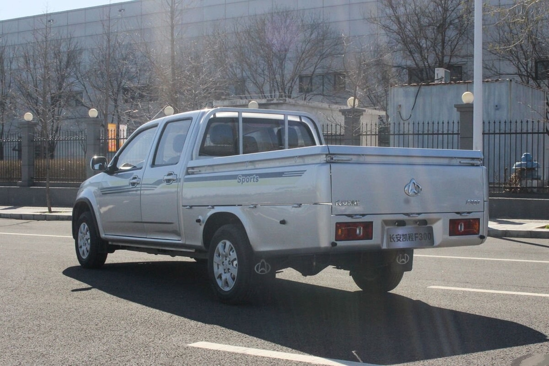 값싼 중고용 픽업 대량 4 X2 드라이브 모드 가솔린 115 hp 4 실린더 더블 라인