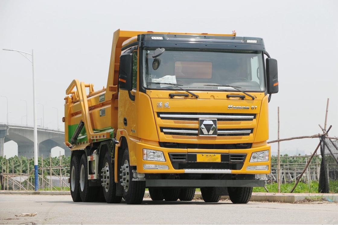 사용 된 틱퍼 트럭 400hp XCMG G7 8 * 4 드라이브 모드 건설 재료 운송 틱퍼