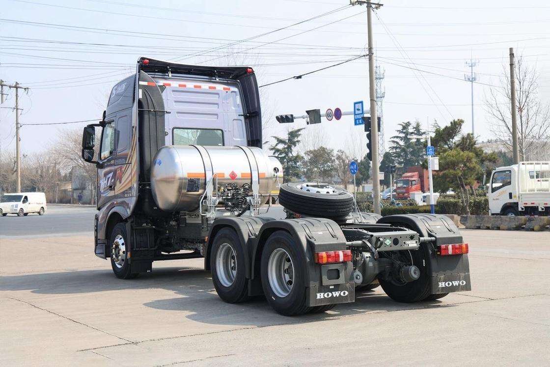 사용 된 트랙터 트럭 말 판매 Sinotruk Howo Th7-N 6 * 4 드라이브 모드 480hp 가스 연료 유형 머리