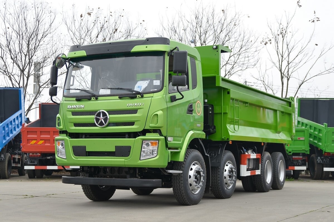 사용 된 덤프 트럭 판매 300hp DAYUN N6 8*4 드라이브 모드 사용 된 건설 덤프 트럭