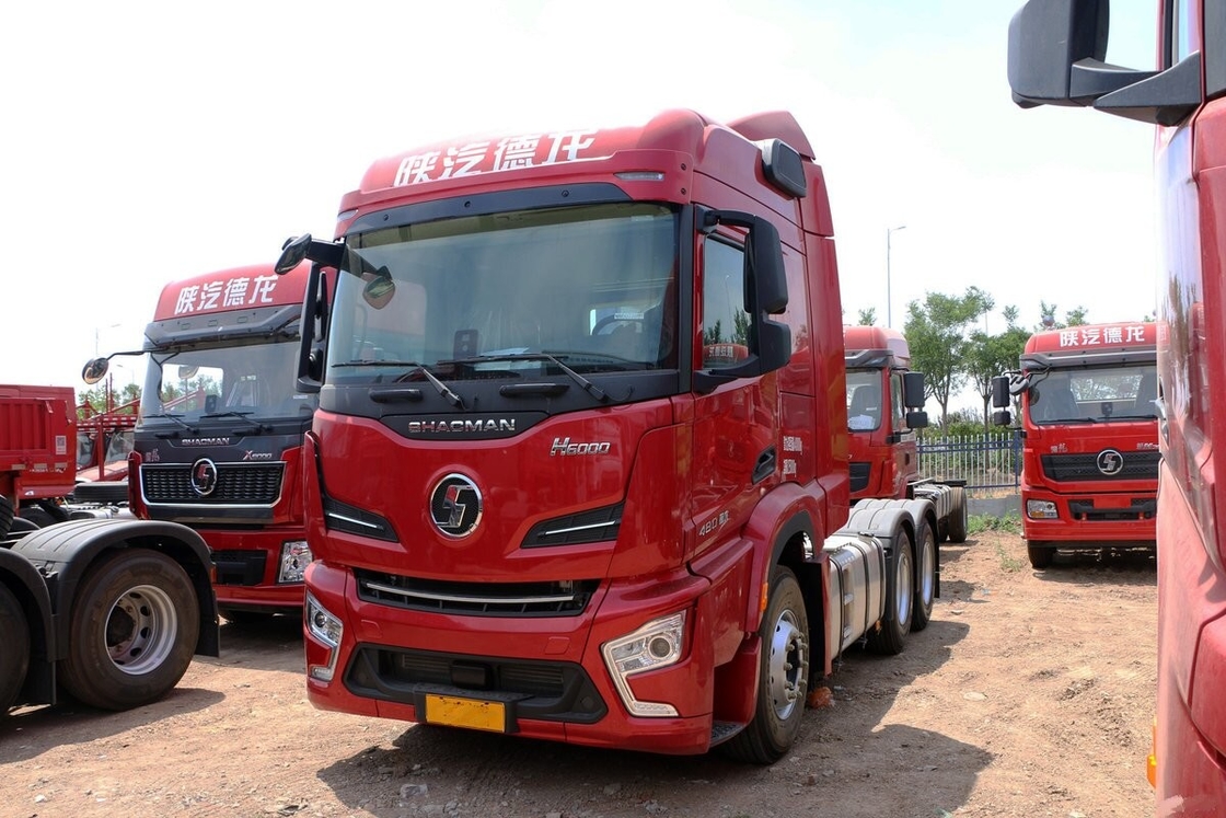 사용 된 트랙터 트럭 머리 판매 Shacman H6000 6 * 4 드라이브 모드 480hp 최고의 중국 트랙터 트럭 브랜드