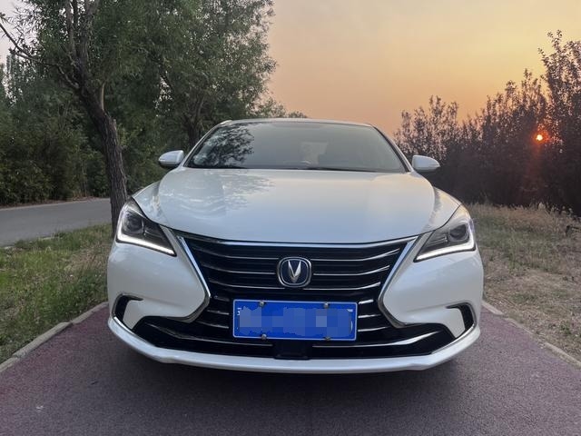 저렴한 중고 창안 이도 1.6L 자동 SUV 2019년형, 아프리카 및 중동용 Eado GDI 세단