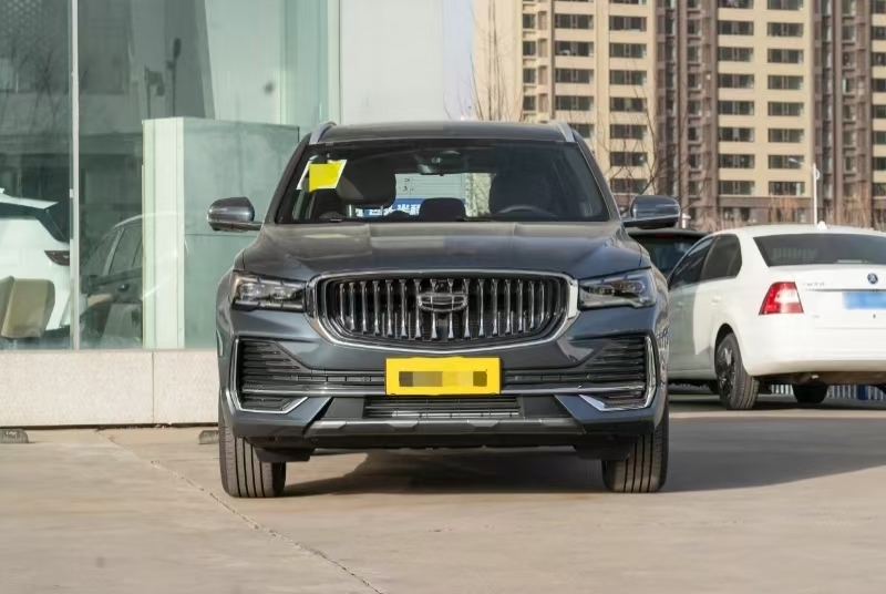 2025년형 신형 지리 SUV 2WD 가솔린 차량 내구성이 뛰어나고 강력하며 맞춤형 색상으로 이상적인 자동차