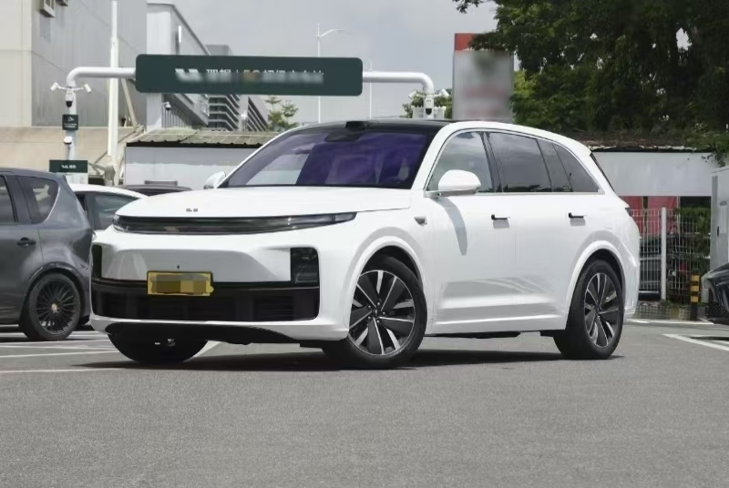 신형 리 오토 SUV 2025년 4WD 확장 범위 자동차 내구성 강력 이상적인 자동차