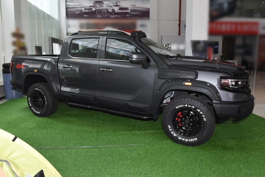 럭셔리 신형 FOTON Mars 9 2024 2.0T 가솔린 4WD 픽업 유로 6 더블 캐빈 수출용 (가족용)