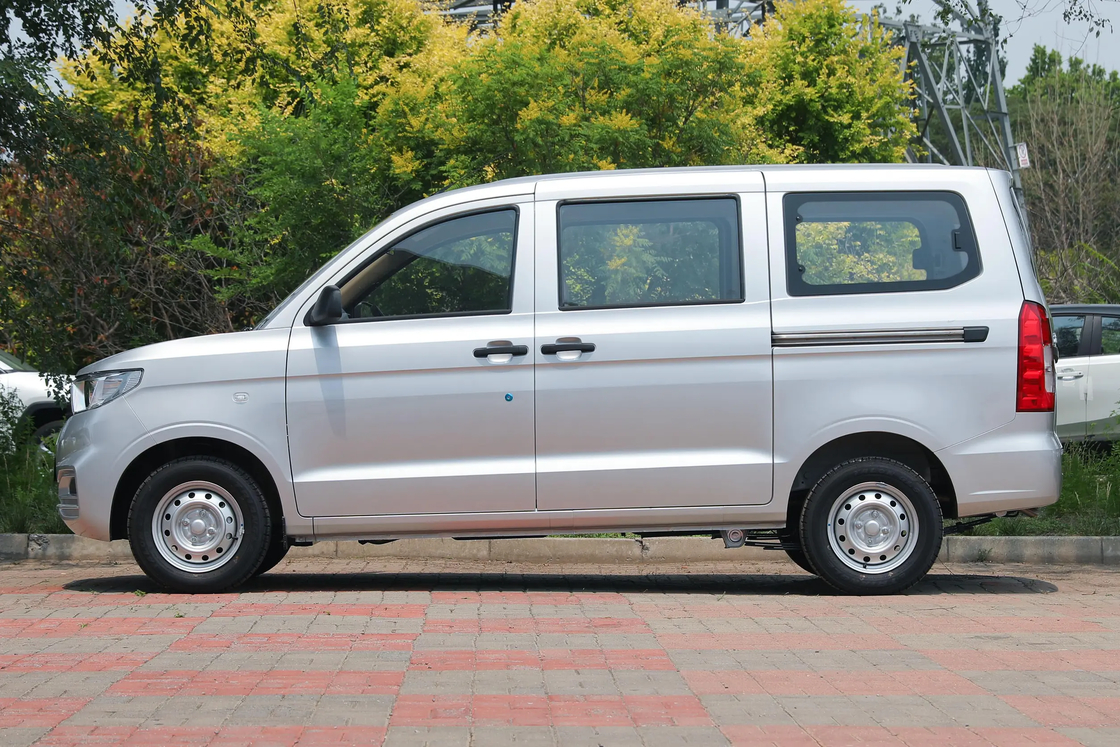 저렴한 신형 웅링 홍콩 V 미니밴 2022 1.2L 76 hp L4 가솔린 2WD 유로 6 가족용 수출용