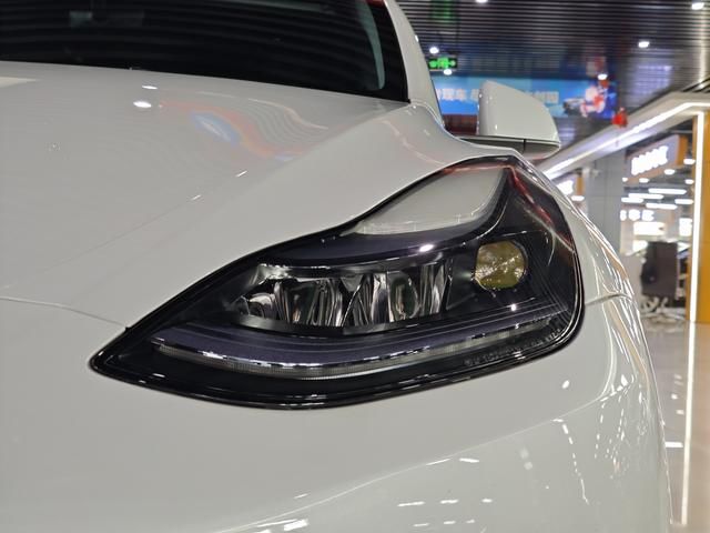 가성비 좋은 중고 테슬라 모델 Y SUV 2022년 페이스리프트 후륜구동 모델, 가족용