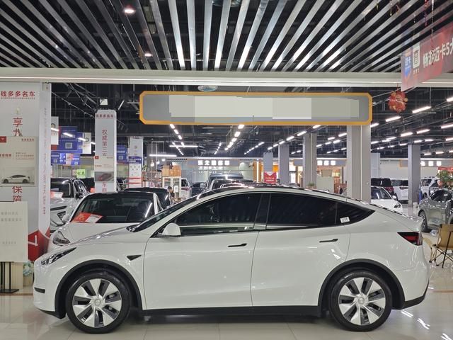 가성비 좋은 중고 테슬라 모델 Y SUV 2022년 페이스리프트 후륜구동 모델, 가족용