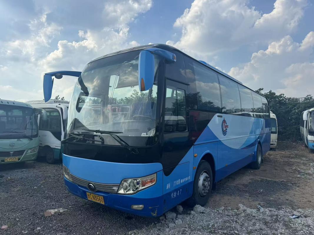 Second Hand Yutong Bus 50 Seater Luxury Tour Commuter Airport School Church Bus RHD/LHD