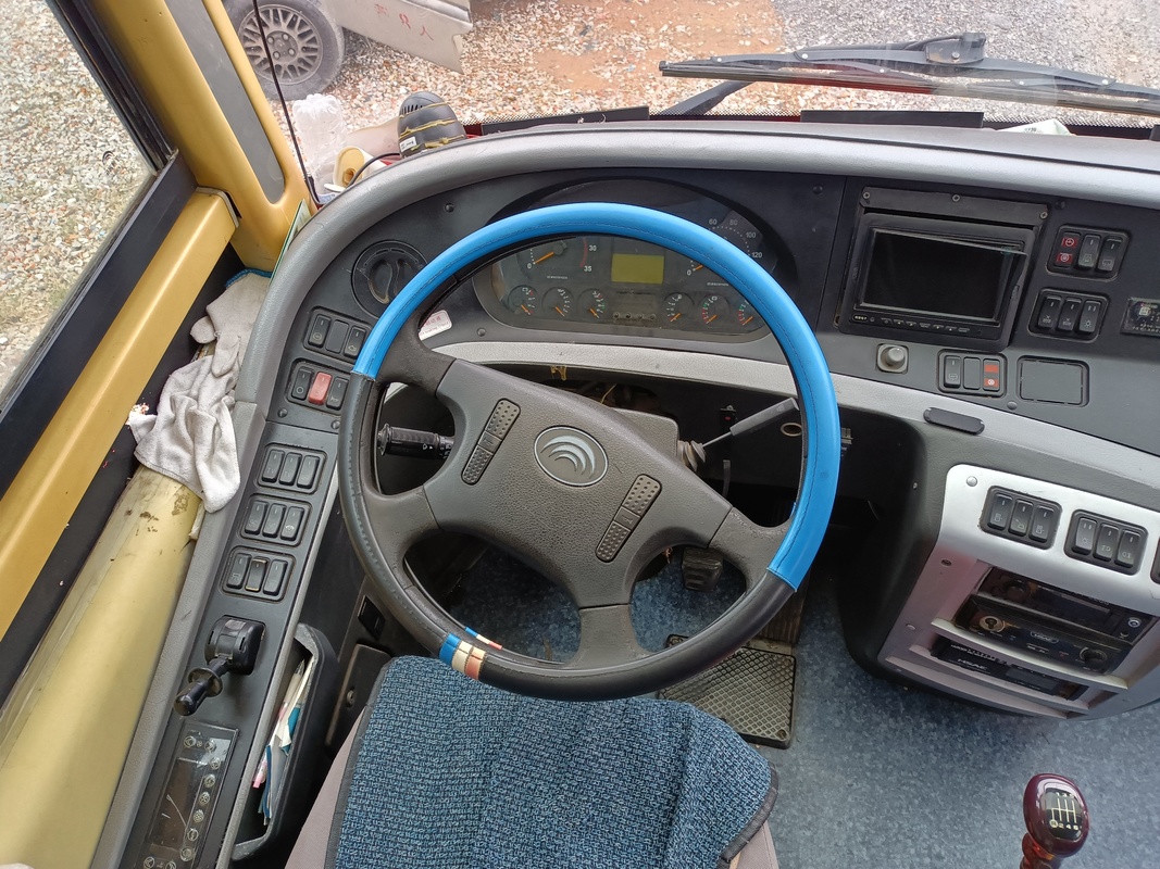 중고 유통 코치 버스 55인승 중고 교회 시외 공항 학교 통근 통근 버스