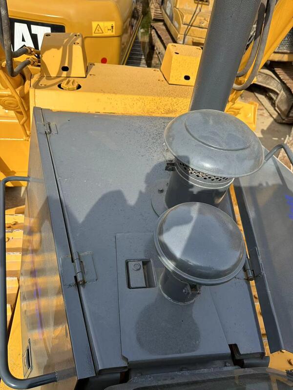 New Arrival Used Chinese Brand Tracked Bulldozer Bucket Capacity 5 Tons In Excellent Condition  Rated Power 305 KW  14.07 L For Construction In Excellent Condition