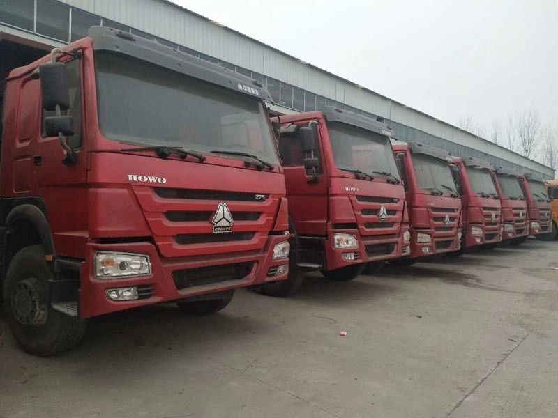 빨간색 Dongfeng 6x4를 가진 제 2 손 팁 주는 사람 트럭은 유로 3 디젤 엔진을 몹니다