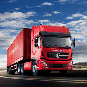 2016 년 375hp는 6×6 RHD 드라이브 형태를 가진 트랙터 트럭 Dongfeng 상표를 사용했습니다