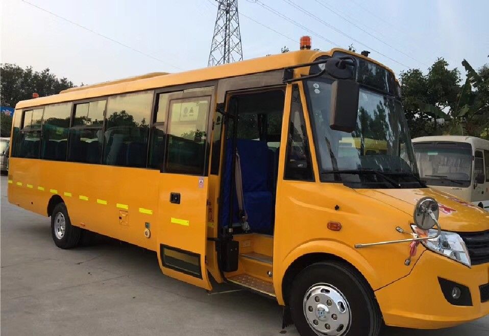 DONGFENG 오래된 노란 학교 버스, 56의 좌석을 가진 큰 이용된 차 버스 LHD 모형