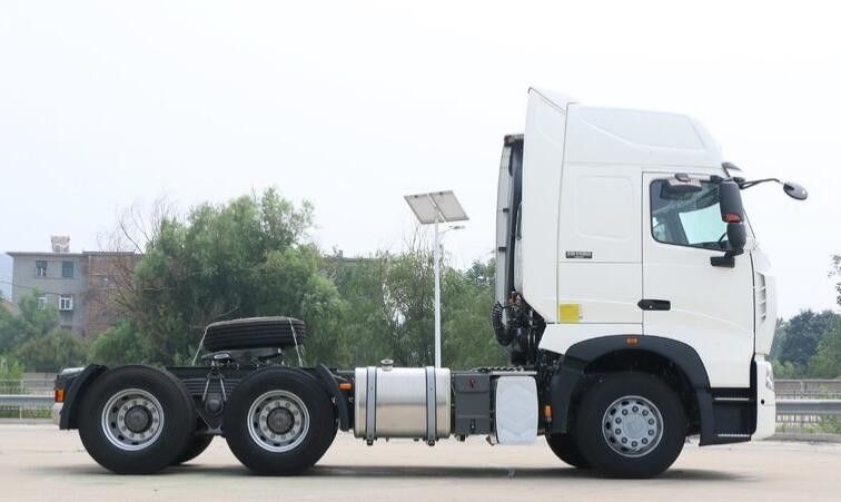 HOWO T7H는 A/C 397kW 엔진 출력을 가진 트럭 6x4 드라이브를 사용했습니다