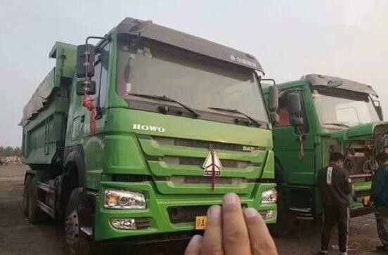 유로 IV 340HP 모터는 판매를 위해 6x4 드라이브를 가진 덤프 트럭을 사용했습니다
