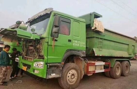 유로 IV 340HP 모터는 판매를 위해 6x4 드라이브를 가진 덤프 트럭을 사용했습니다
