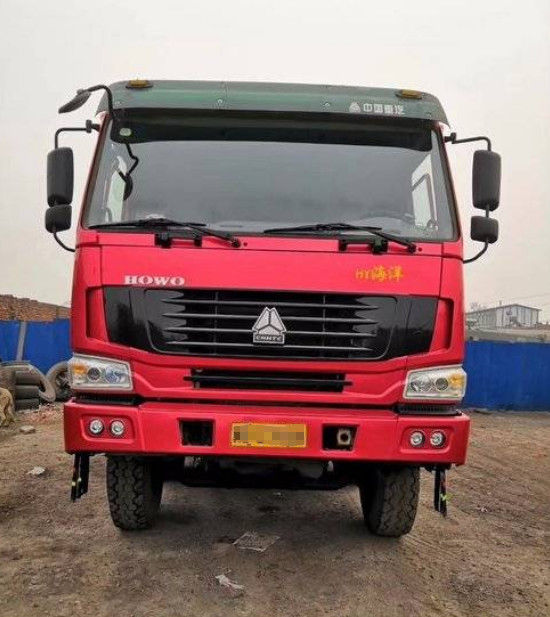 HOWO 상표 20-30T는 2012 년 디젤 엔진 트럭/초침 팁 주는 사람 트럭 375hp 사용했습니다