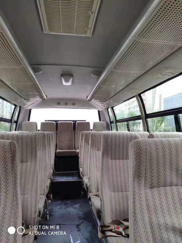 왼쪽 드라이브 녹색 초침 관광 버스 35 좌석 디젤 엔진 유로 IV 8045mm 길이