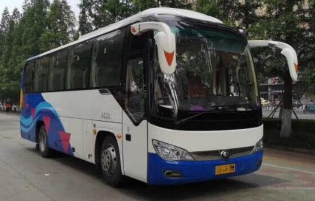 39의 좌석 260HP는 2010 년 8995 x 2480 x 3330mm Yutong 버스 100km/H 최고 속도를 사용했습니다