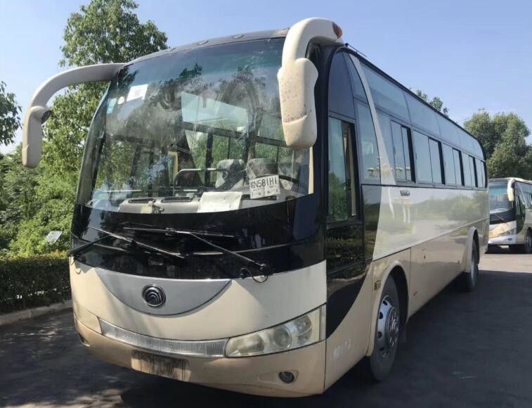 2010 년 초침 관광 버스 47 좌석은 Yutong Zk6100 모형 차 버스를 사용했습니다