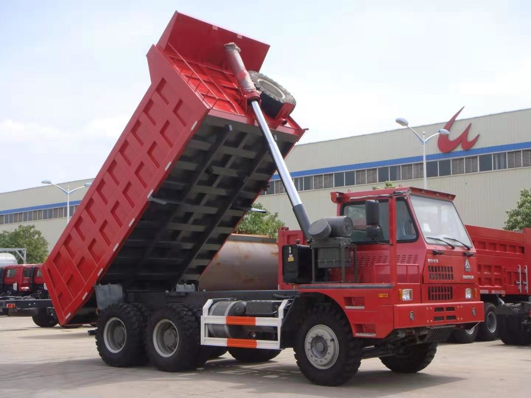 371HP 몰기 Sinotruck에 의하여 사용되는 덤프 트럭 50 - 70 톤 Minning 덤프 트럭 왼손