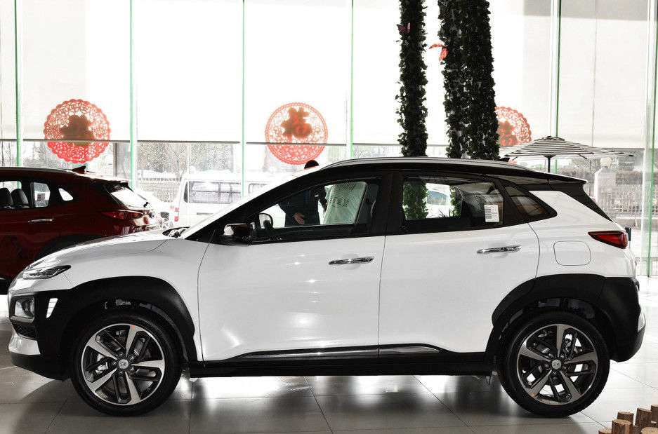 현대는 소형 버스 1.6T 177hp F7 변속기 5 좌석 SUV 소형 차 1800mm 버스 폭을 사용했습니다