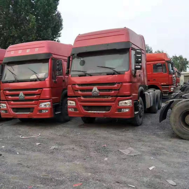 디젤 엔진 힘은 수송을 위해 트랙터 트럭 375hp 트랙터 머리 트럭을 사용했습니다