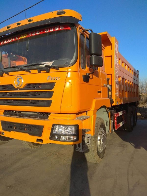 Shacman F3000는 덤프 트럭을 2018 년 6x4 팁 주는 사람 트럭 40 톤 수동 변속 장치 사용했습니다