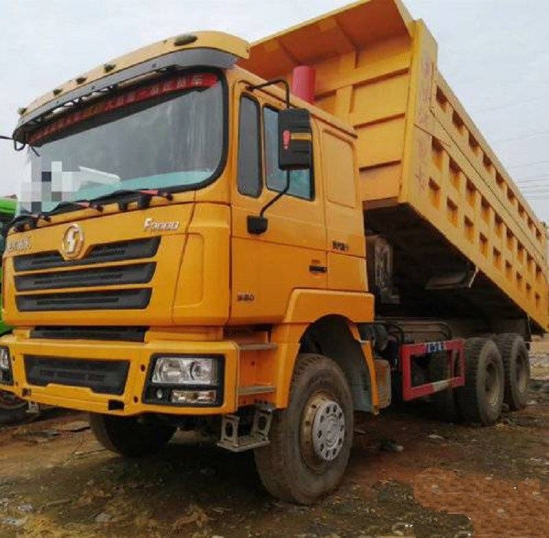 Shacman F3000는 덤프 트럭을 2018 년 6x4 팁 주는 사람 트럭 40 톤 수동 변속 장치 사용했습니다