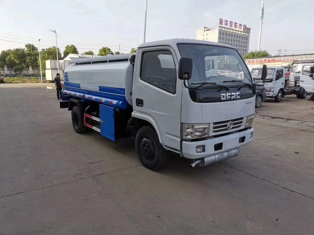 가벼운 의무 4X2 5000L 기름 연료 탱크 트럭 5m3 기름 급유 트럭 ISO 증명서
