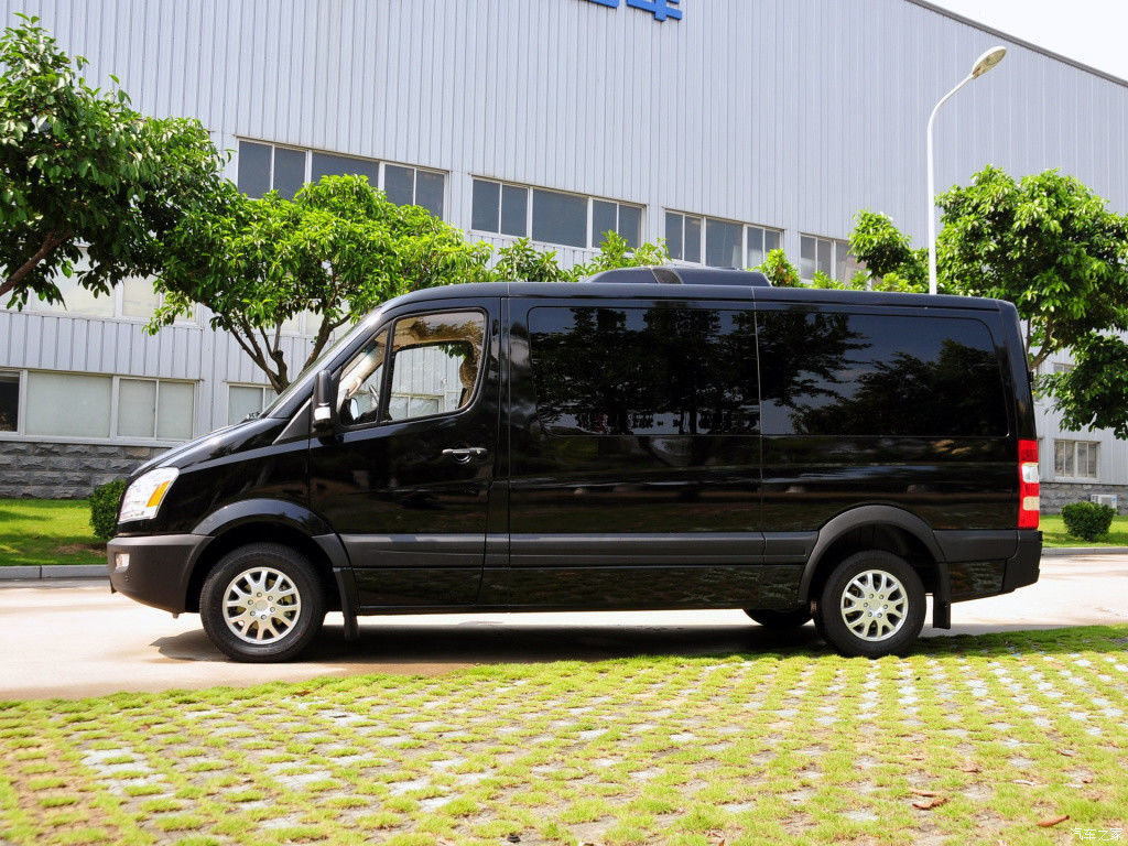 6개의 장치 수동 디젤 105kw 2019년 사용된 소형 차 10-15 Seater 높은 지붕