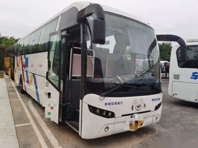 영맨 JNP6108 39 좌석 WP 199 kw 리어 엔진 버스는 가죽 시트를 조종하는 일반인 버스 에어백 샤시 왼쪽을 사용했습니다