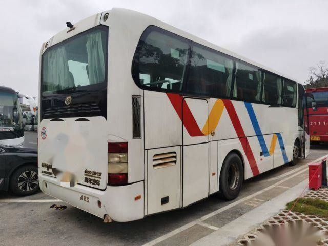 영맨 JNP6108 39 좌석 WP 199 kw 리어 엔진 버스는 가죽 시트를 조종하는 일반인 버스 에어백 샤시 왼쪽을 사용했습니다