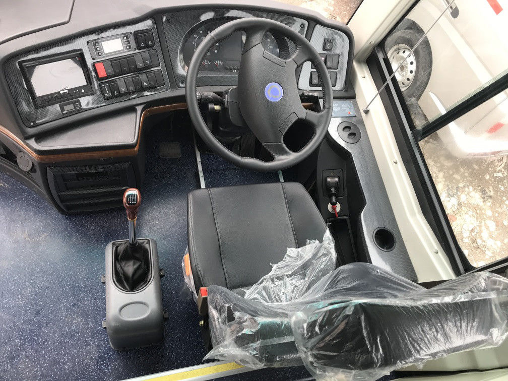 새로운 션롱 대형 버스 SLK6102CNG 35 자리 오른손은 디젤 엔진과 새로운 관광객 버스를 운전합니다