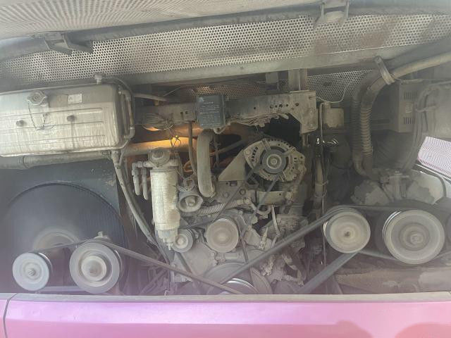Used Tour Bus Model XMQ6113 51 Seats Steel Chassis Yuchai Engine Euro IV 270kw
