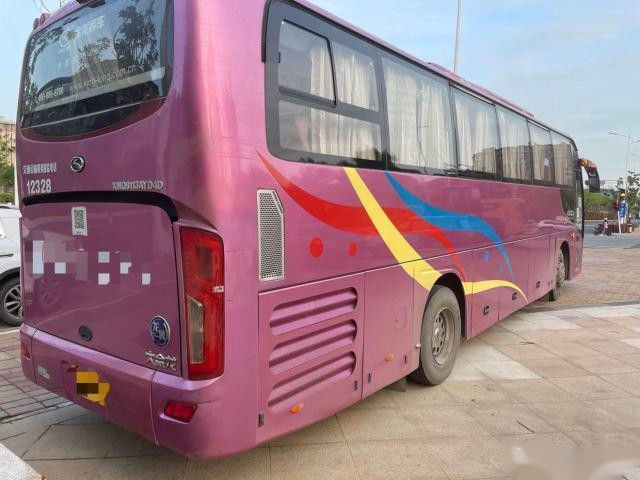 Used Tour Bus Model XMQ6113 51 Seats Steel Chassis Yuchai Engine Euro IV 270kw