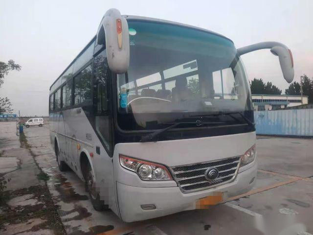 유통 브랜드 ZK6792D 35 좌석 유로 3세 전방 엔진 유차이 160 kw 왼쪽 조종하는 나체화 포장