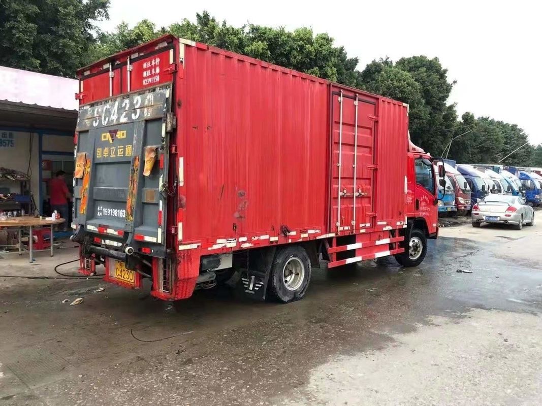 2018년 중고로 FAW 밴 화물 트럭 140HP 5.2M 큰 능력 4x2를 사용했습니다