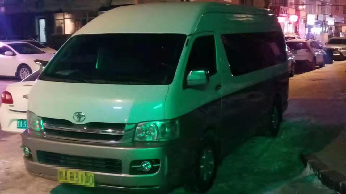 2014년 13 자리 휘발유 토요타 히아스는 높은 지붕 자동 변속 장치와 미니 버스를 사용했습니다