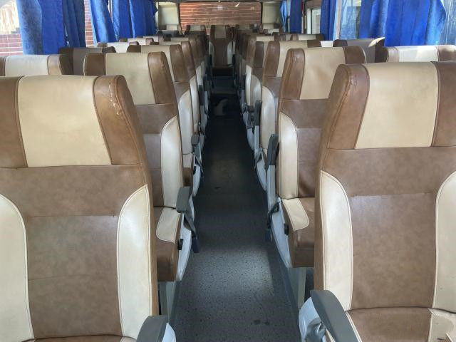 중고 Sunlong 버스 SLK6873 39 좌석 2016 후방 디젤 엔진 스틸 섀시 Yuchai 162kw 아프리카 용 중고 코치 버스