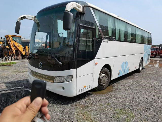 사용된 황금용 버스 XML6113J 51 자리 강철 샤시는 투어 버스 유차이 엔진 197 kw 유럽 Ｖ를 사용했습니다